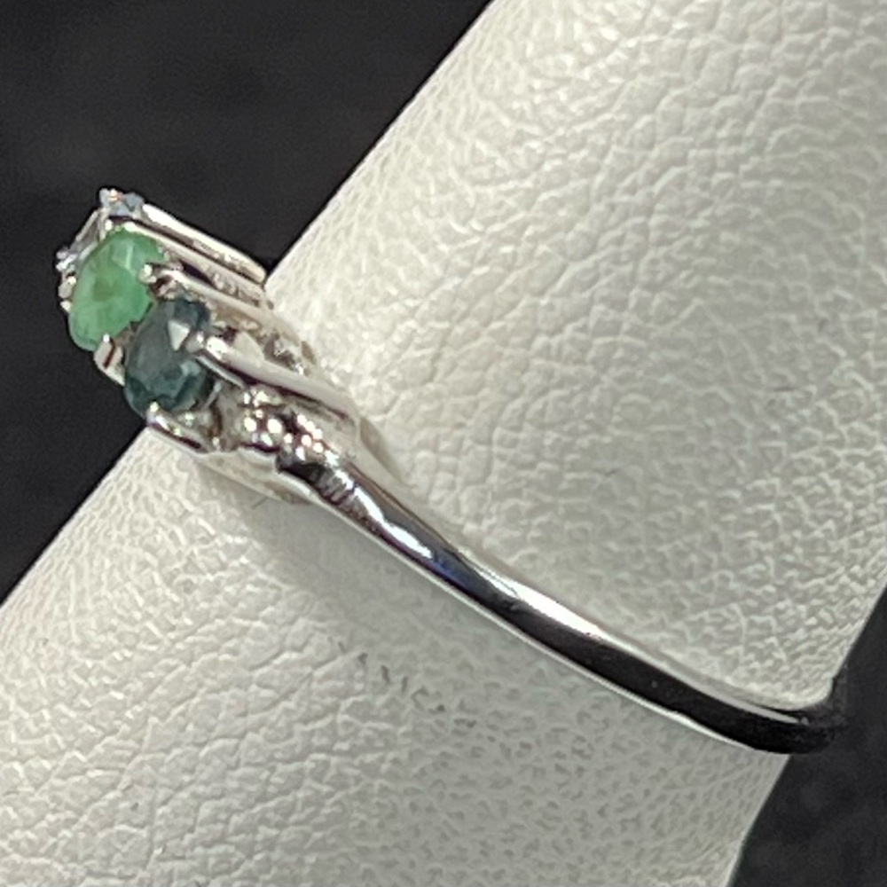 White Topaz • Emerald • Teal Sapphire 3‑Stone Sterling Silver Ring - Picture 3 of 5